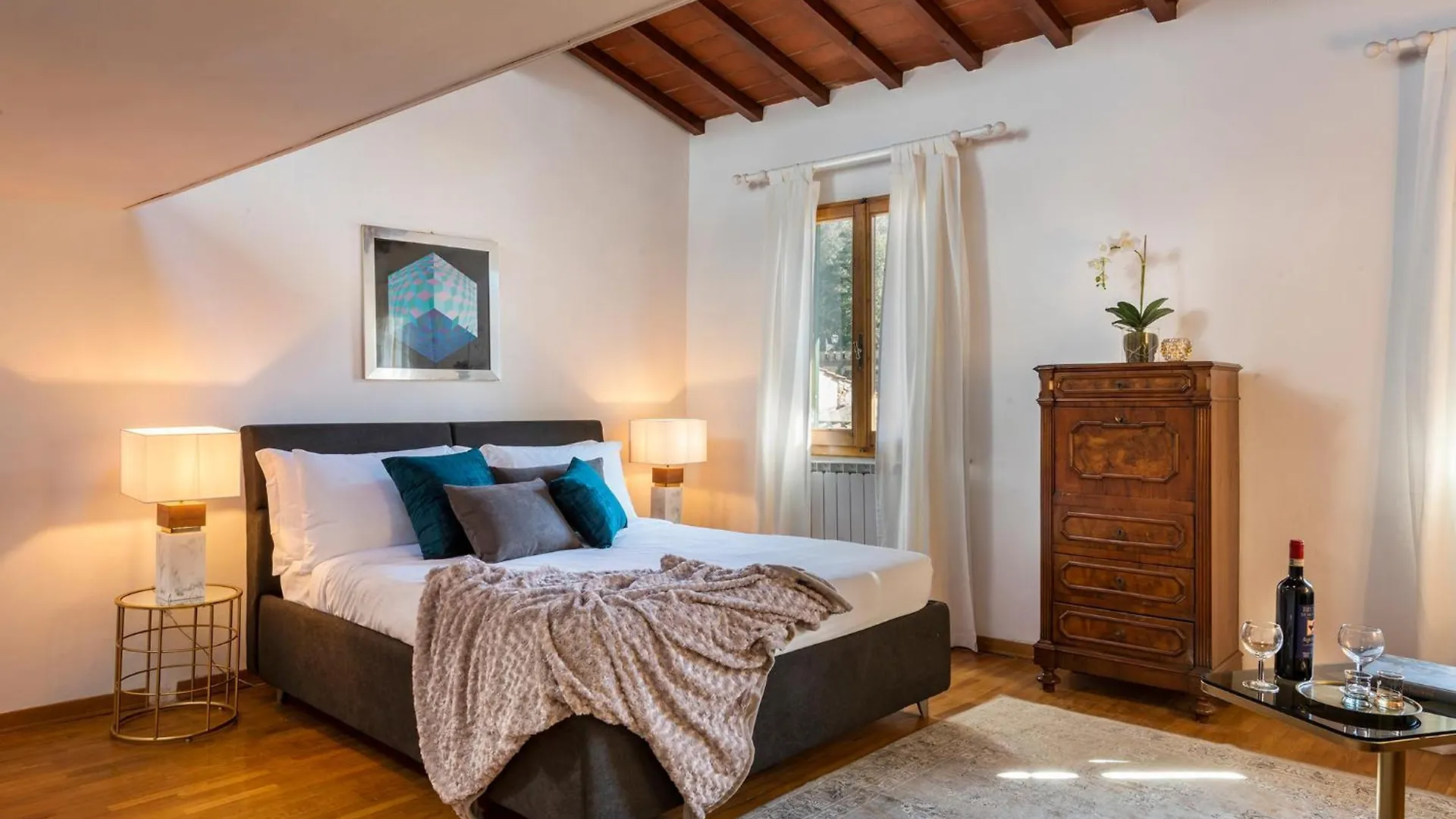 Apartments Florence San Niccolo View