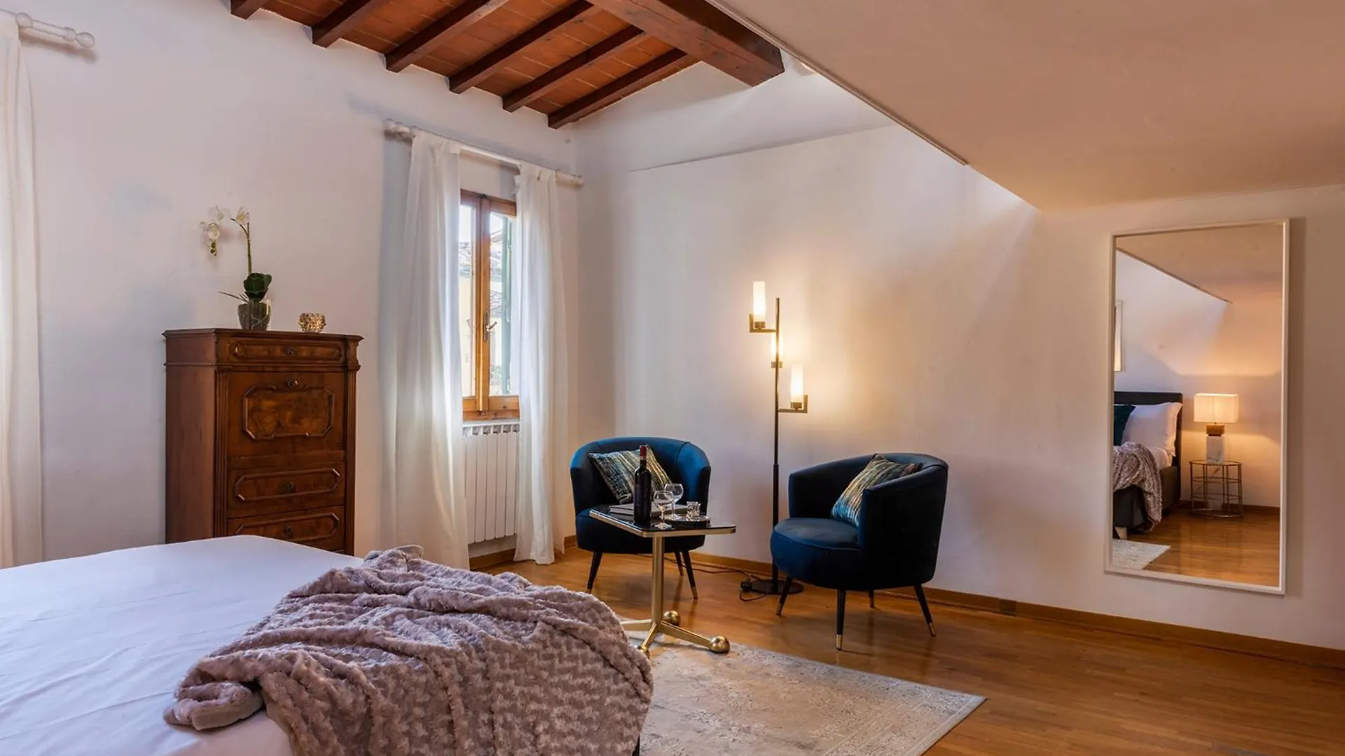 Apartments Florence San Niccolo View